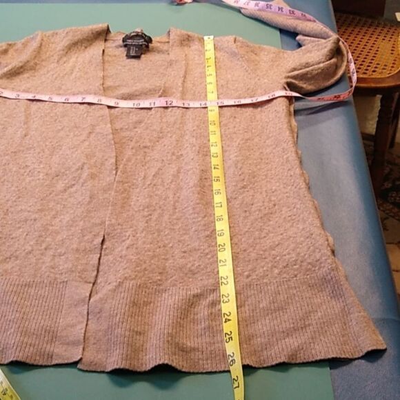 Tahari XL Merino Wool Blend Womens XL Buttons down each Side Back Sweater - Picture 3 of 7